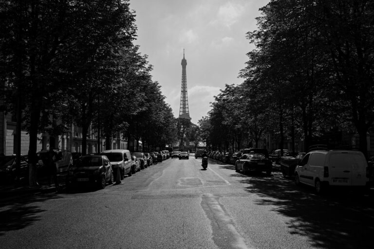 World war resistance radio operator wartime paris street