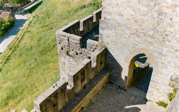How medieval siege ladders worked and why they were so risky