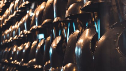 How medieval “weapon dogs” went to war and what that reveals about past warfare