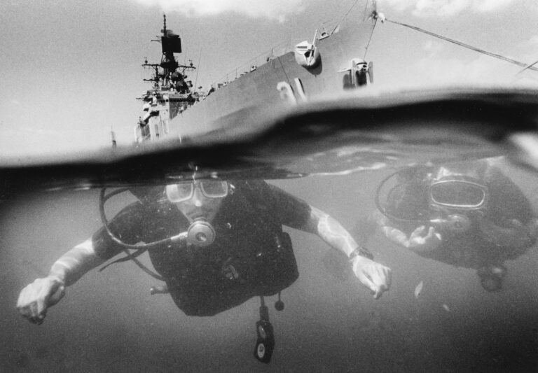 World war dive bomber attack ships navy pilots
