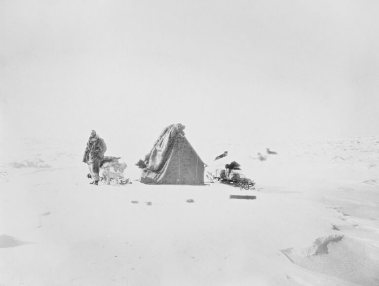 Old polar expedition