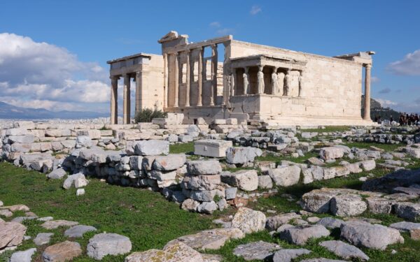 How ancient Greek homes were arranged and what that says about daily life