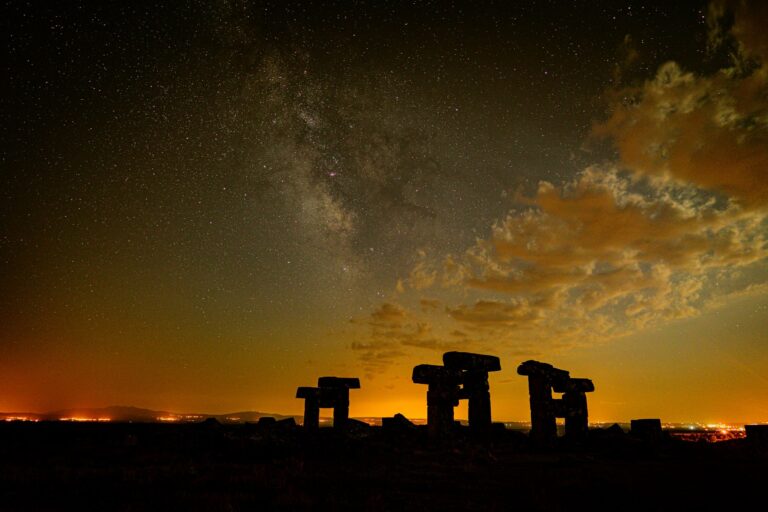 Night sky ruins