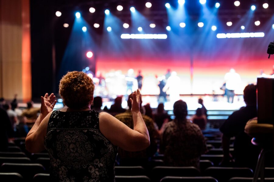 Theatre audience clapping