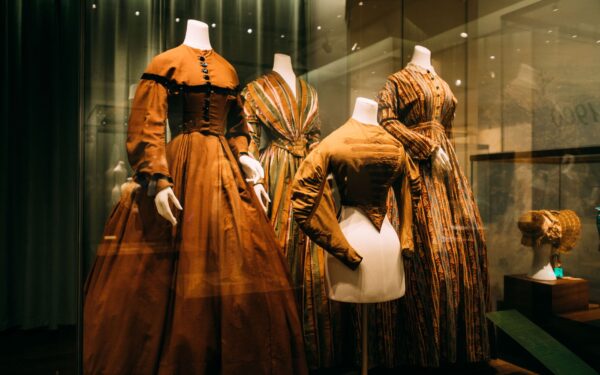 How the “poison dress” panic exposed the strange dangers hiding in 19th‑century fashion