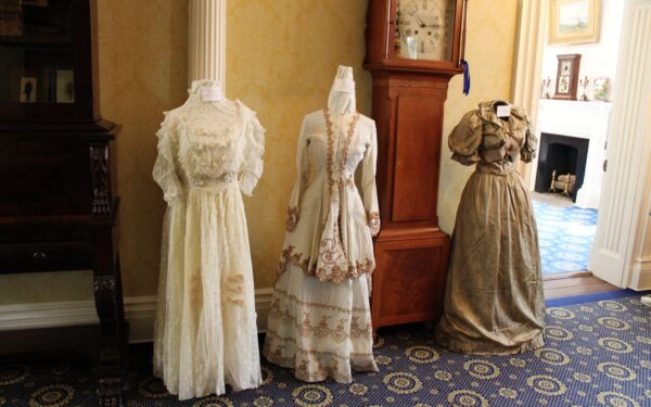 How the “poison dress” panic of the 1800s made fashion a deadly hazard