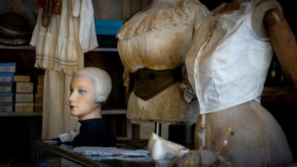 Why Victorians wore mourning clothes for years and what their rituals reveal about grief